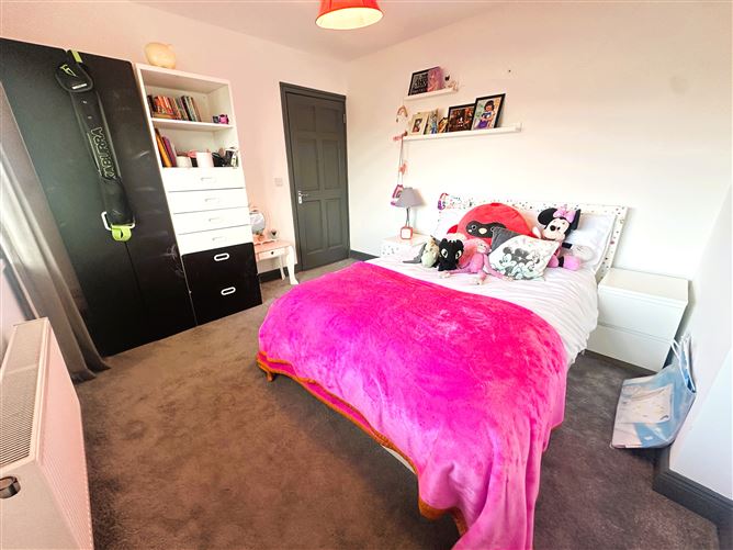 8 Lissadell Drive, Clareview, Limerick