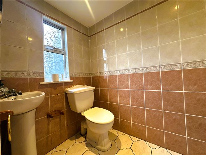 8 Lissadell Drive, Clareview, Limerick