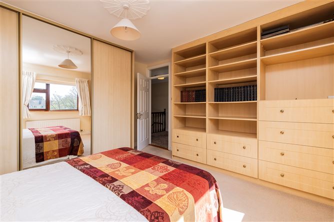 https://photos-a.propertyimages.ie/media/3/1/3/4919313/62261c67-4426-492a-b68d-992cc41a3e98_l.jpg