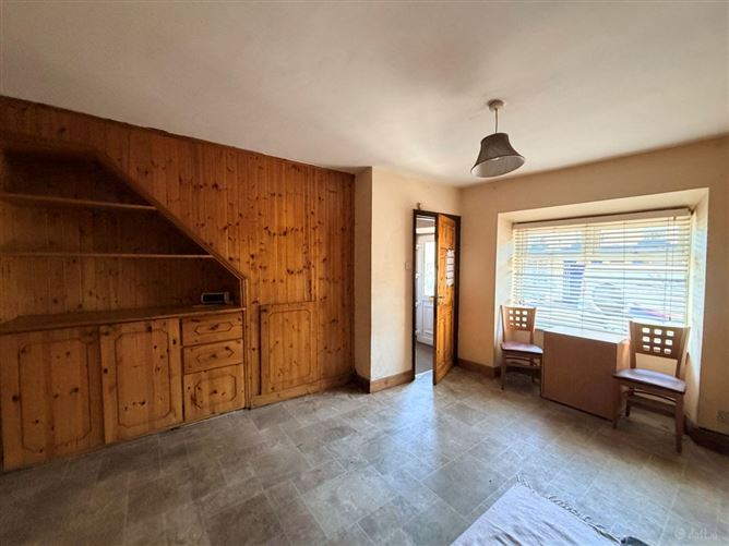 https://photos-a.propertyimages.ie/media/3/1/3/5002313/26b2d5bf-a27b-4385-8b2e-b5215d0dd08c_l.jpg