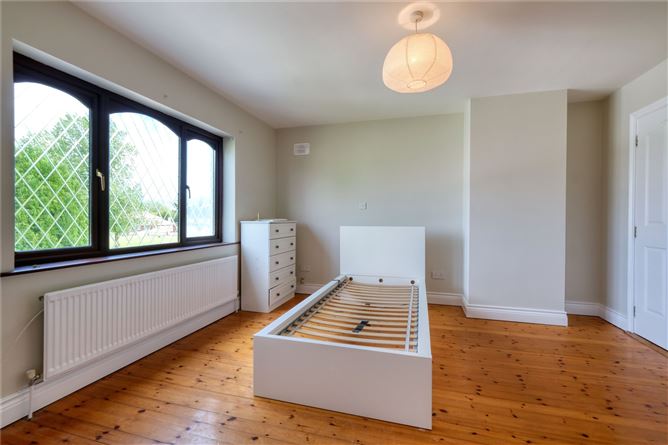 24 Woodlands, Abbeycartron, Longford