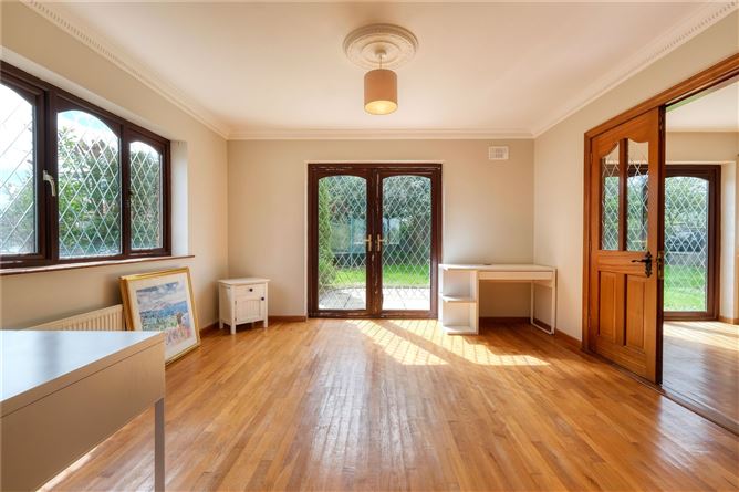 24 Woodlands, Abbeycartron, Longford