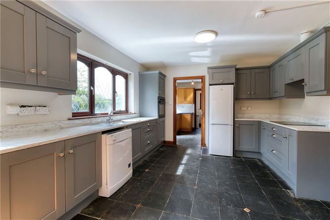 24 Woodlands, Abbeycartron, Longford