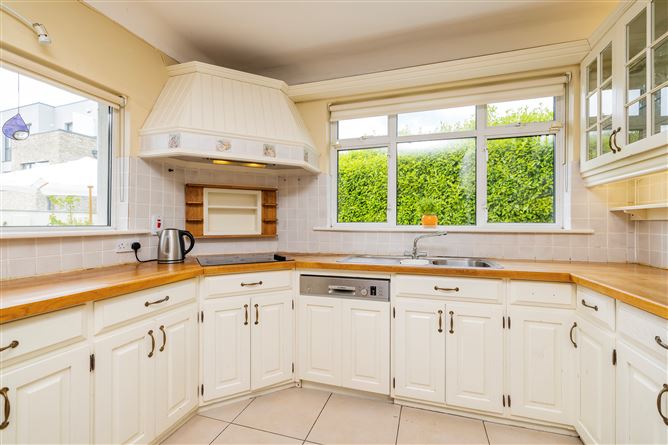 7 Taney Lawn, Dundrum, Dublin 14