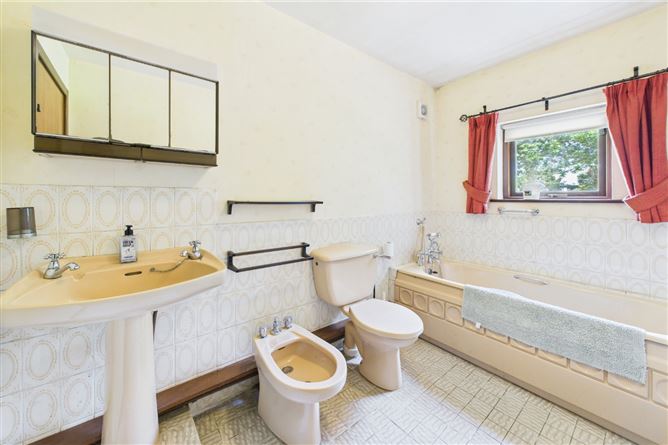7 Leoville, Dunmore Road, Waterford City, Co. Waterford