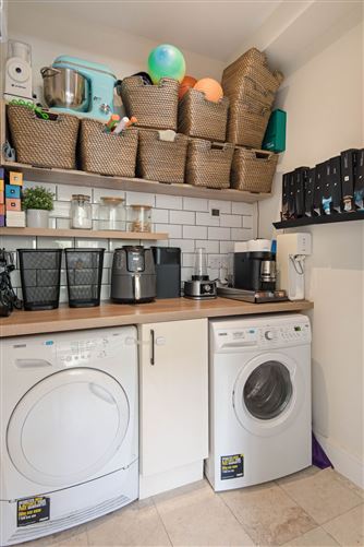 Photo 9 of 32 — 6 Larkfield Way, Leopardstown, Dublin 18