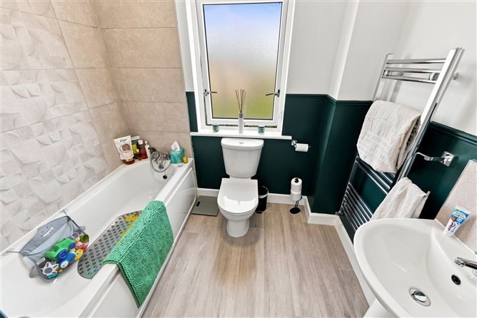 Photo 22 of 27 — 1 Bachelor`s Cove, Sundrive Road, Rush, Dublin