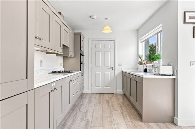 1 Bachelor`s Cove, Sundrive Road, Rush, Dublin
