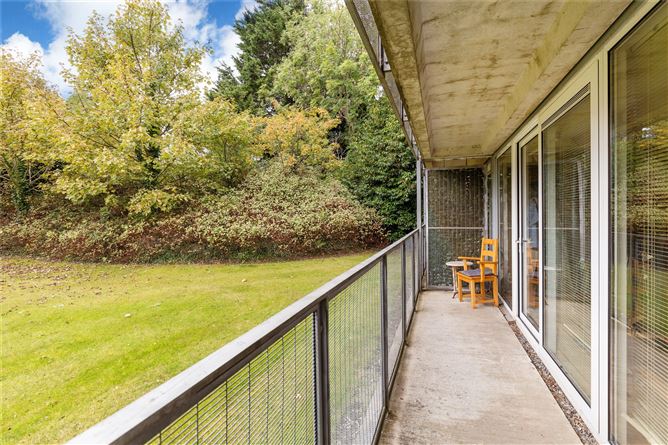 111 Griffith Hall, Glandore Road, Drumcondra, Dublin 9