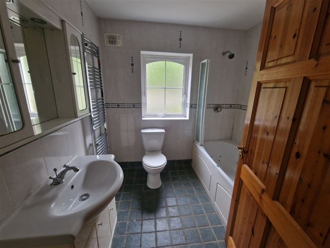 2 Parnell Grove, Gort Road, Ennis, Co. Clare