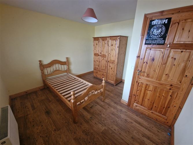 2 Parnell Grove, Gort Road, Ennis, Co. Clare
