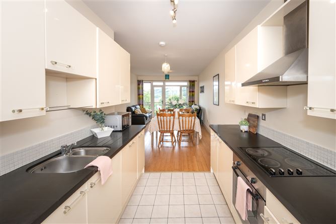 14 The Crescent, Old Fort Road, Ballincollig, Co. Cork