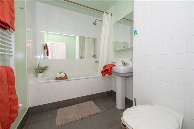 14 The Crescent, Old Fort Road, Ballincollig, Co. Cork