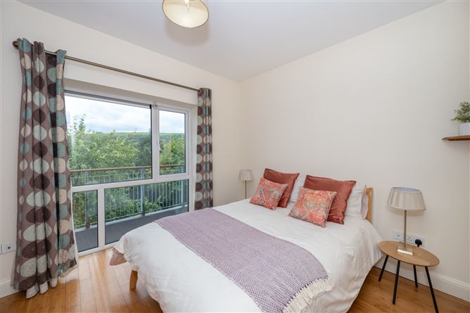 14 The Crescent, Old Fort Road, Ballincollig, Co. Cork