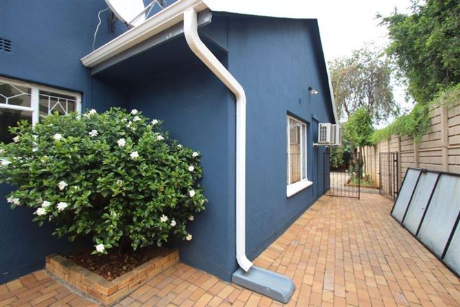 Private, Arbroath Rd, Johannesburg