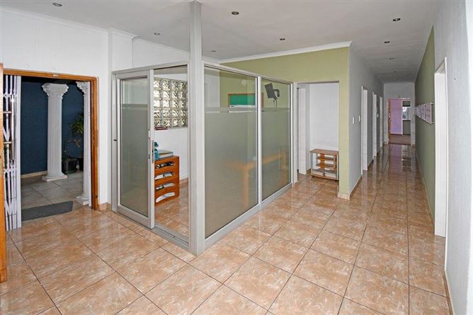 Private, Arbroath Rd, Johannesburg