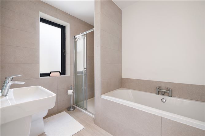 11 The Avenue, Scholarstown Wood , Rathfarnham,   Dublin 16