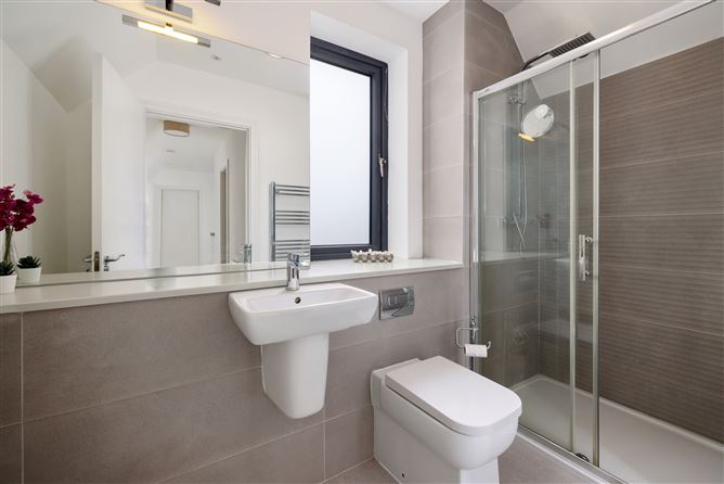 11 The Avenue, Scholarstown Wood , Rathfarnham,   Dublin 16