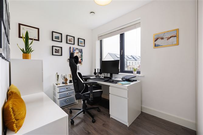 11 The Avenue, Scholarstown Wood , Rathfarnham,   Dublin 16