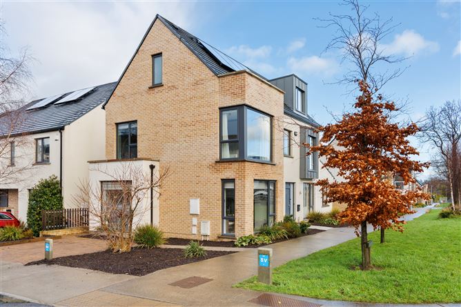 11 The Avenue, Scholarstown Wood , Rathfarnham,   Dublin 16