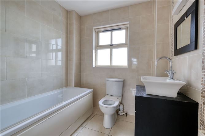 8 The Brickfield, Abbeycartron, Longford