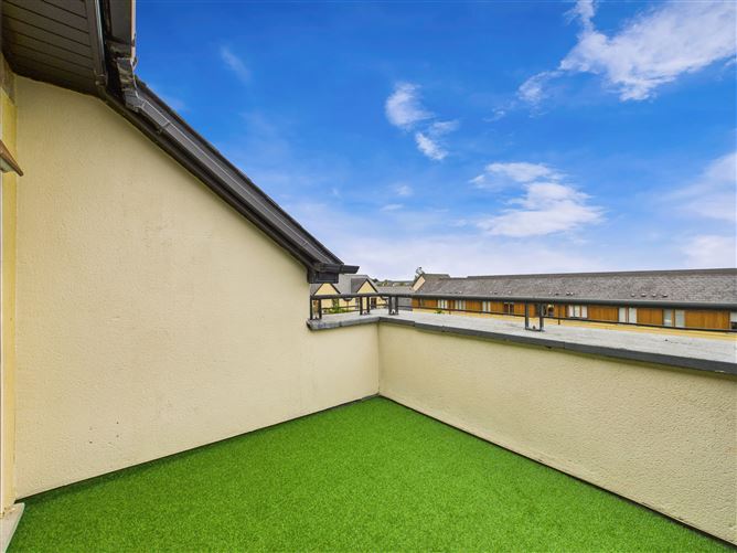 15 Woodbrook Court, Carpenterstown, Dublin 15