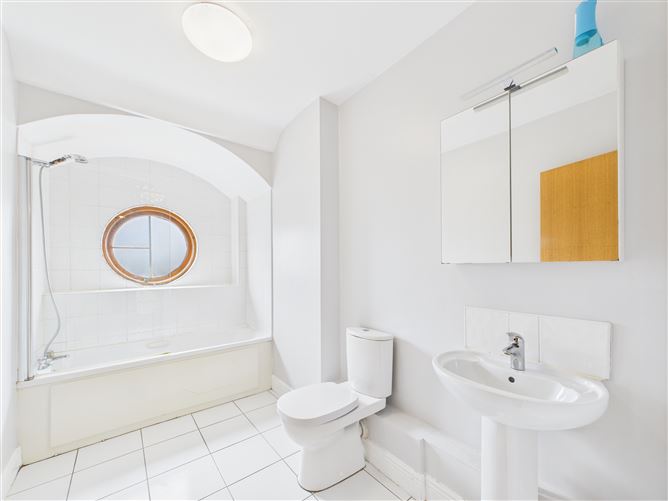 15 Woodbrook Court, Carpenterstown, Dublin 15