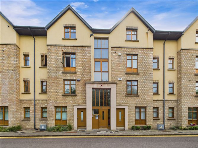 15 Woodbrook Court, Carpenterstown, Dublin 15
