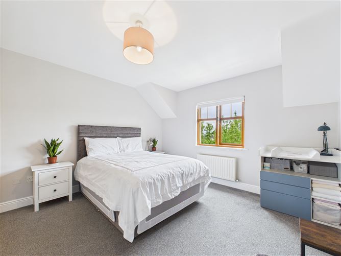 15 Woodbrook Court, Carpenterstown, Dublin 15