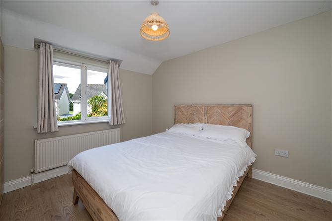 Photo 12 of 25 — 143 Caisleán View, Ballincollig, Cork