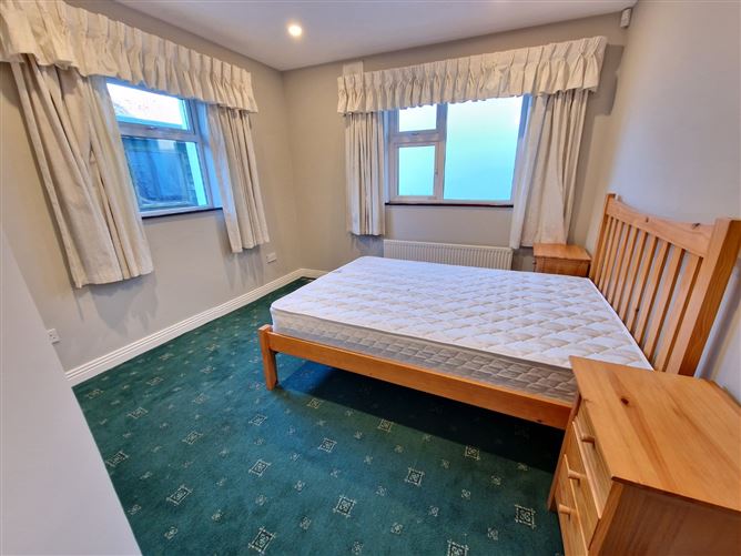 1A Dalcassian Avenue, Turnpike, Ennis, Co. Clare