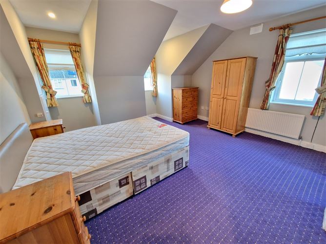 1A Dalcassian Avenue, Turnpike, Ennis, Co. Clare