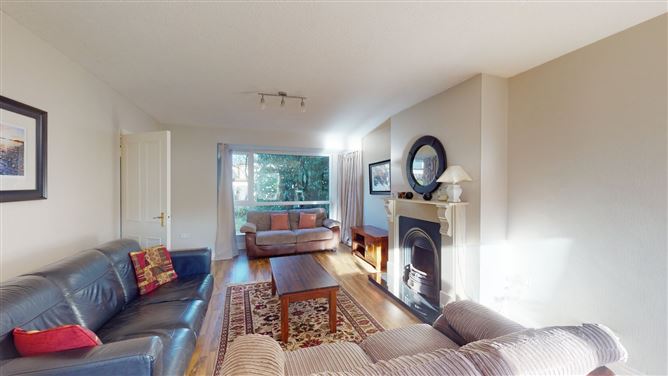 25 Vale View Lawn, The Park, Cabinteely, Dublin 18