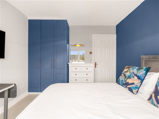 35 The Drive, Earl's Court, Kill, Naas, Co. Kildare