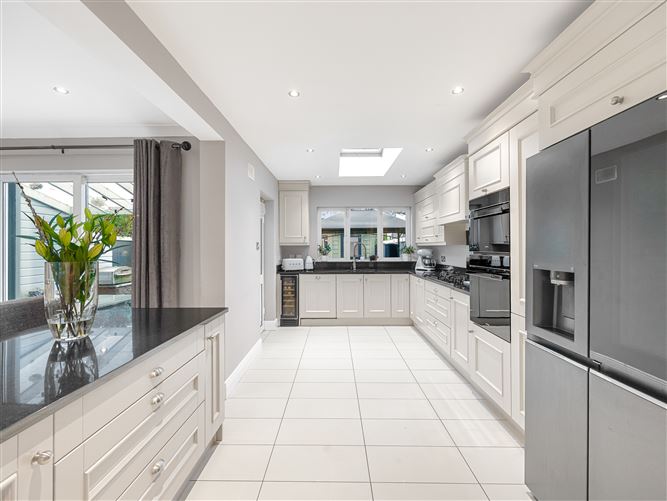 35 The Drive, Earl's Court, Kill, Naas, Co. Kildare