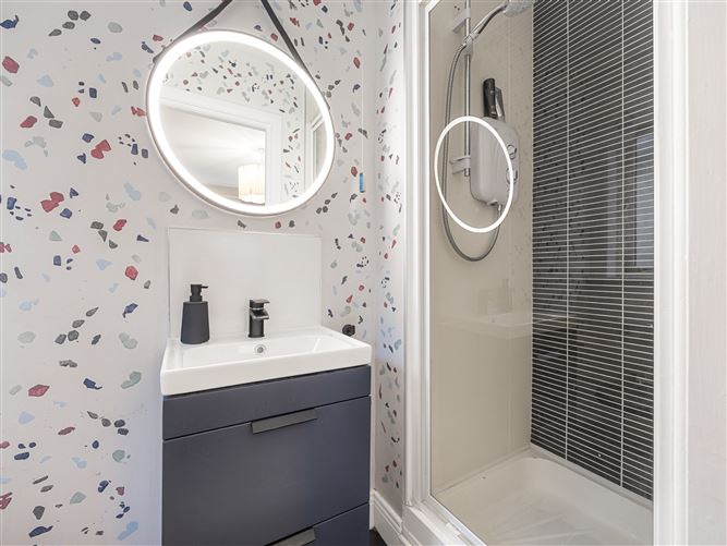 35 The Drive, Earl's Court, Kill, Naas, Co. Kildare