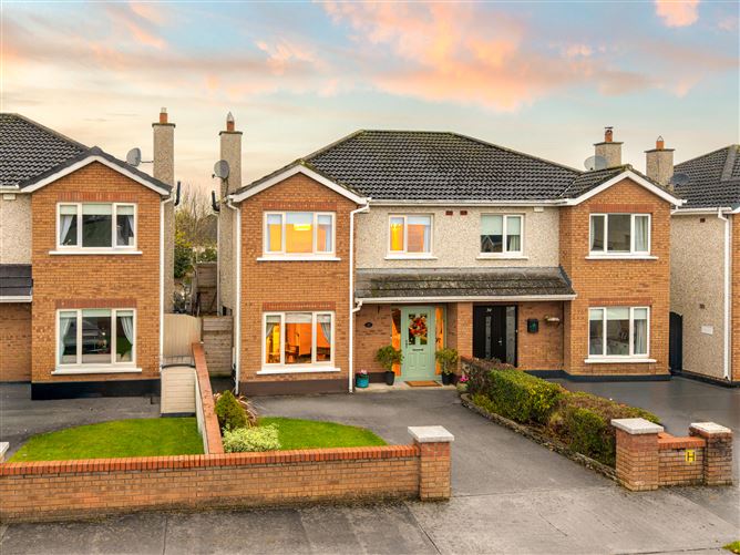 35 The Drive, Earl's Court, Kill, Naas, Co. Kildare