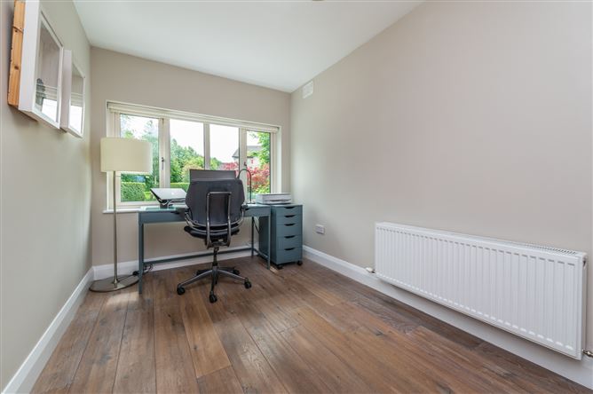 https://photos-a.propertyimages.ie/media/3/1/7/5009713/05203da8-43d5-466c-8048-dbc0087ba049_l.jpg