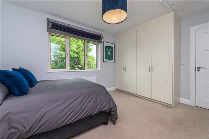 https://photos-a.propertyimages.ie/media/3/1/7/5009713/05203da8-43d5-466c-8048-dbc0087ba049_l.jpg