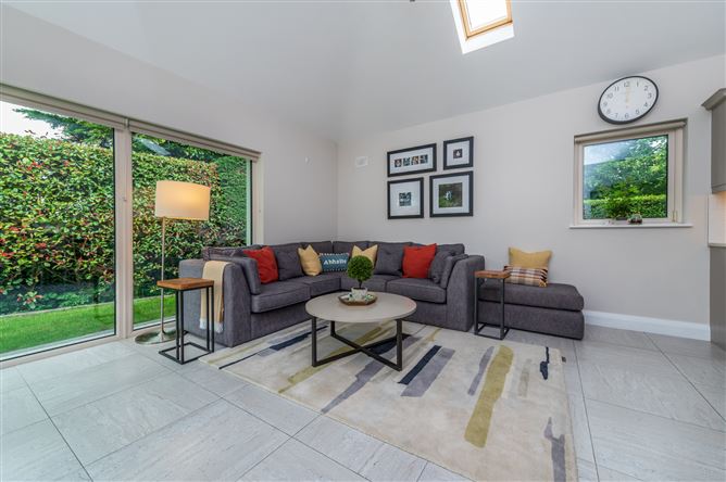 https://photos-a.propertyimages.ie/media/3/1/7/5009713/05203da8-43d5-466c-8048-dbc0087ba049_l.jpg