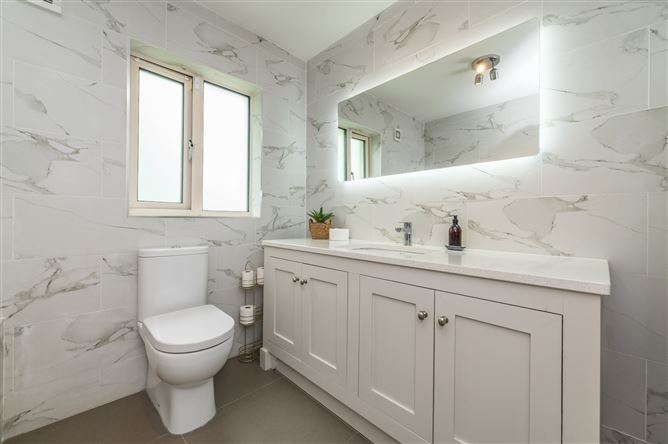 https://photos-a.propertyimages.ie/media/3/1/7/5009713/05203da8-43d5-466c-8048-dbc0087ba049_l.jpg
