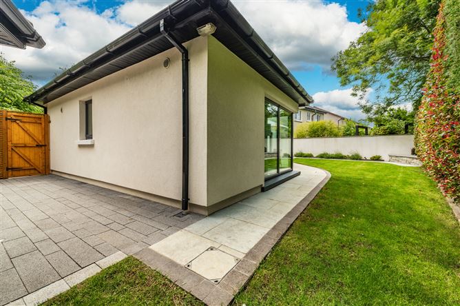 https://photos-a.propertyimages.ie/media/3/1/7/5009713/05203da8-43d5-466c-8048-dbc0087ba049_l.jpg
