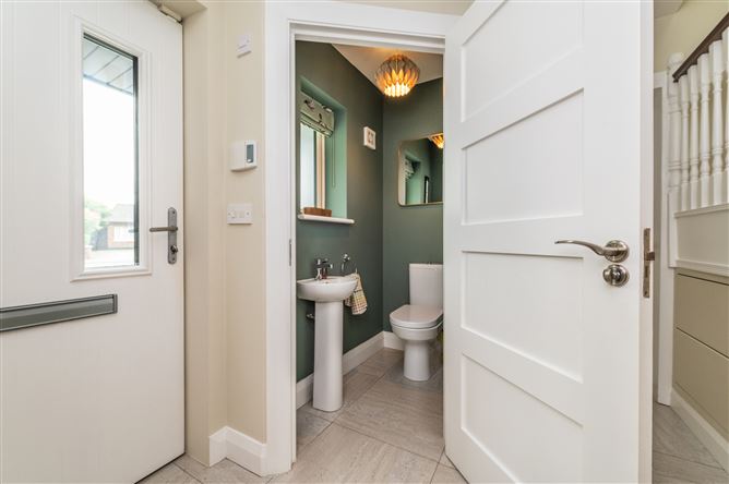https://photos-a.propertyimages.ie/media/3/1/7/5009713/05203da8-43d5-466c-8048-dbc0087ba049_l.jpg