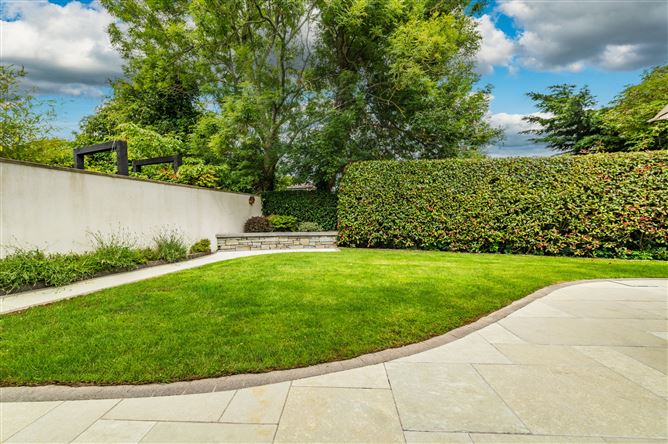 https://photos-a.propertyimages.ie/media/3/1/7/5009713/05203da8-43d5-466c-8048-dbc0087ba049_l.jpg