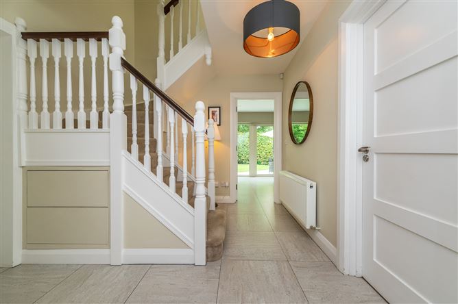 https://photos-a.propertyimages.ie/media/3/1/7/5009713/05203da8-43d5-466c-8048-dbc0087ba049_l.jpg
