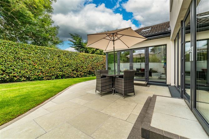 https://photos-a.propertyimages.ie/media/3/1/7/5009713/05203da8-43d5-466c-8048-dbc0087ba049_l.jpg