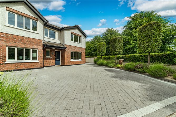 https://photos-a.propertyimages.ie/media/3/1/7/5009713/05203da8-43d5-466c-8048-dbc0087ba049_l.jpg
