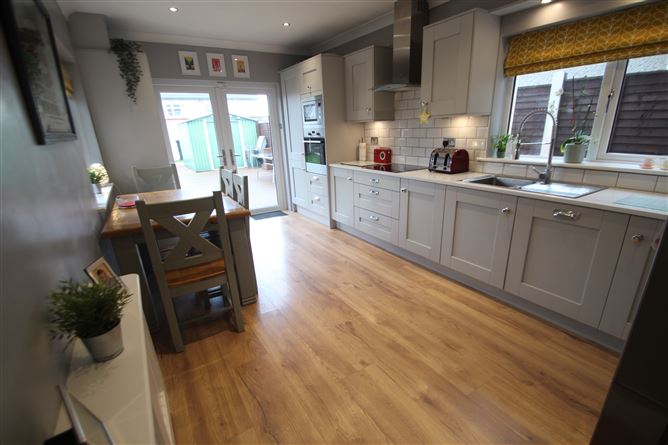 15 Woodvale, Herons Wood, , Carrigaline, Cork