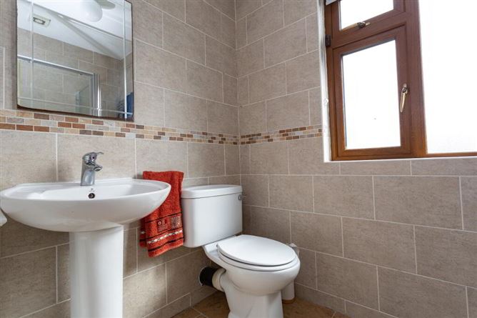 9 Hillcrest Walk, Lucan, Dublin