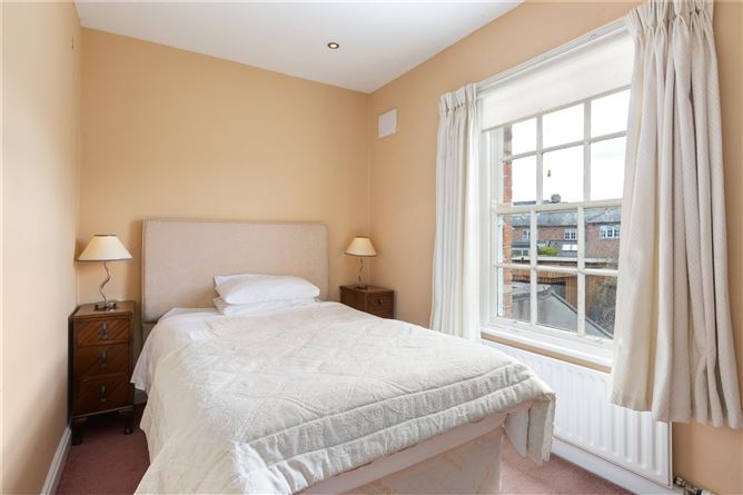 21 Whitebeam Road, Clonskeagh, Dublin 14